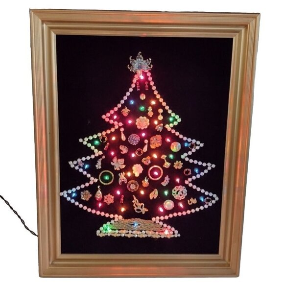 Vintage Framed Costume Jewelry Christmas Tree Lighted Velvet Lined 19 X 24 - Picture 1 of 12